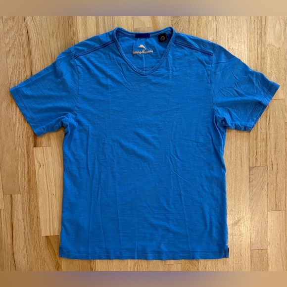 Tommy Bahama Short Sleeve Blue V-Neck Tee‎ Shirt Contrast Stichting, sz L Large - Picture 1 of 6